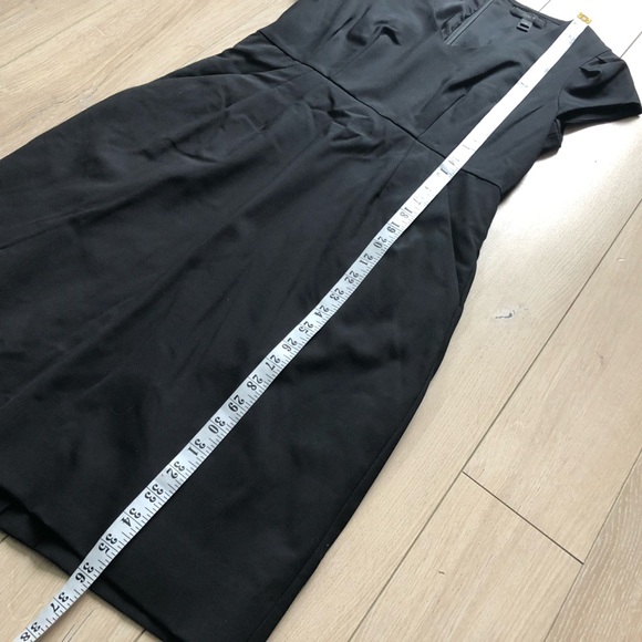 J. Crew Cap Sleeve V Neck Dress in Black Size 4P - Picture 4 of 12